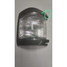 MZ10-0103E-R-U (33-96)* MAZDA BONGO BRAWNY 1999-10, ГАБАРИТ R ( Китай) Белый, Уценка Лом креп