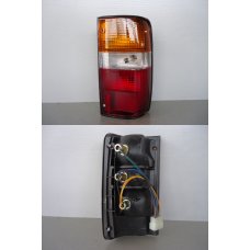 TY05-0402B-L (212-1914)* TOYOTA HILUX/HILUX PICK UP 1985-87, СТОП L (Китай) 6 отв,Черная оконтовка