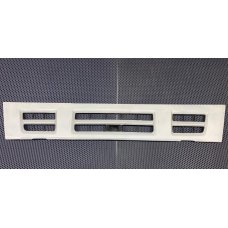 IZ07-0114B-U*  ISUZU ELF 2002-07, РЕШЕТКА РАДИАТОРА  (Китай) Широкая кабина.Дефект