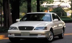 CRESTA (100) 1998-2001